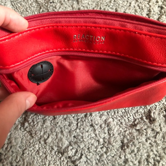 Kenneth Cole Wrist Wallet - Picture 6 of 6